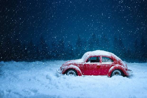 Frío polar, hielo y nieve: consejos de conducción para conducir seguro
