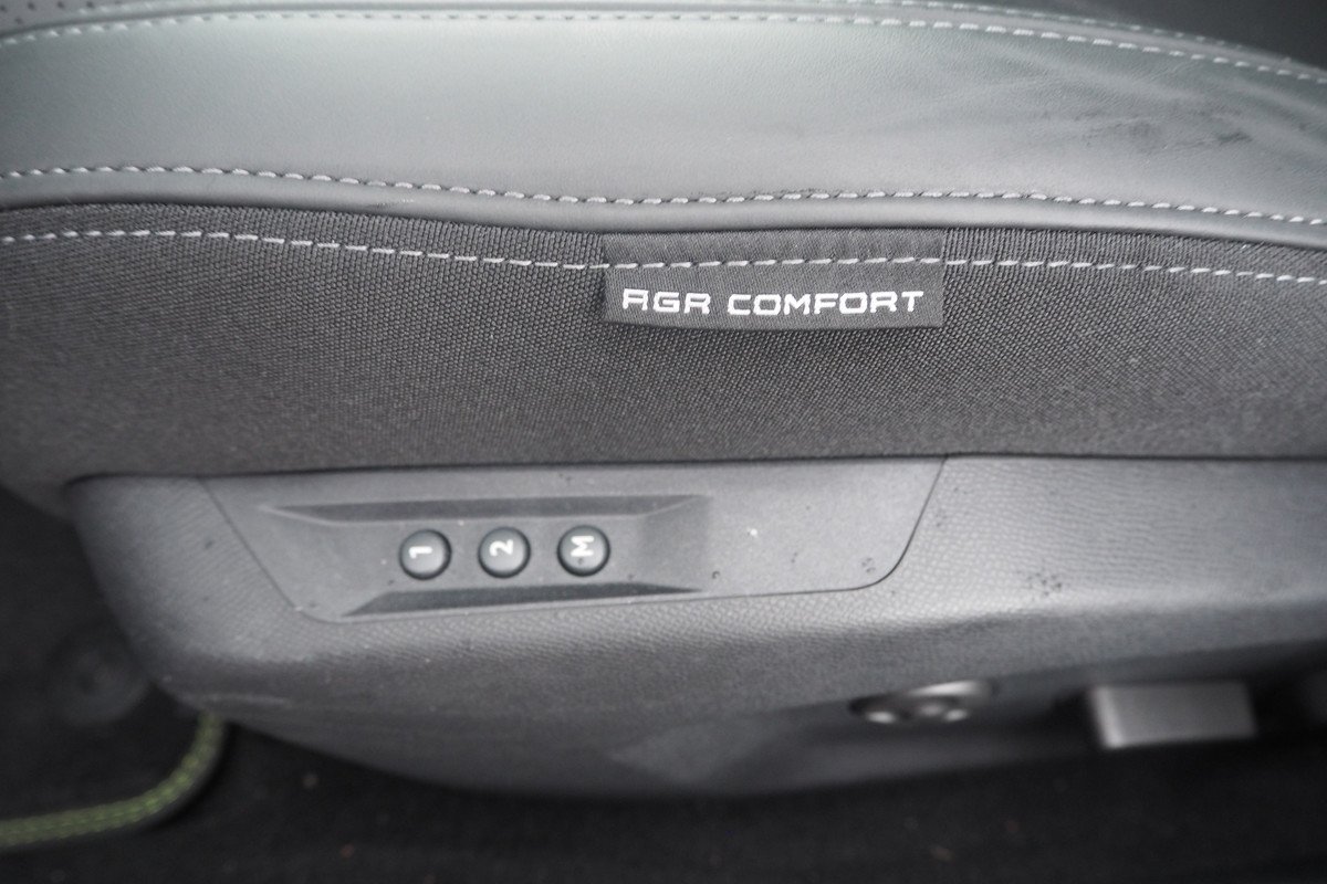 Prueba y opinión del Peugeot 408: interior, precio y análisis del acabado GT
