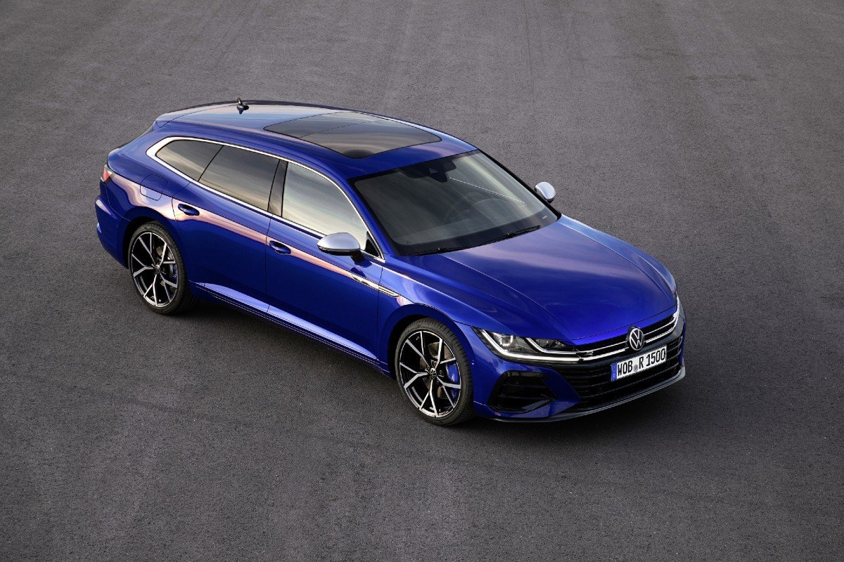 Volkswagen Arteon: rediseño con versión híbrida enchufable y R