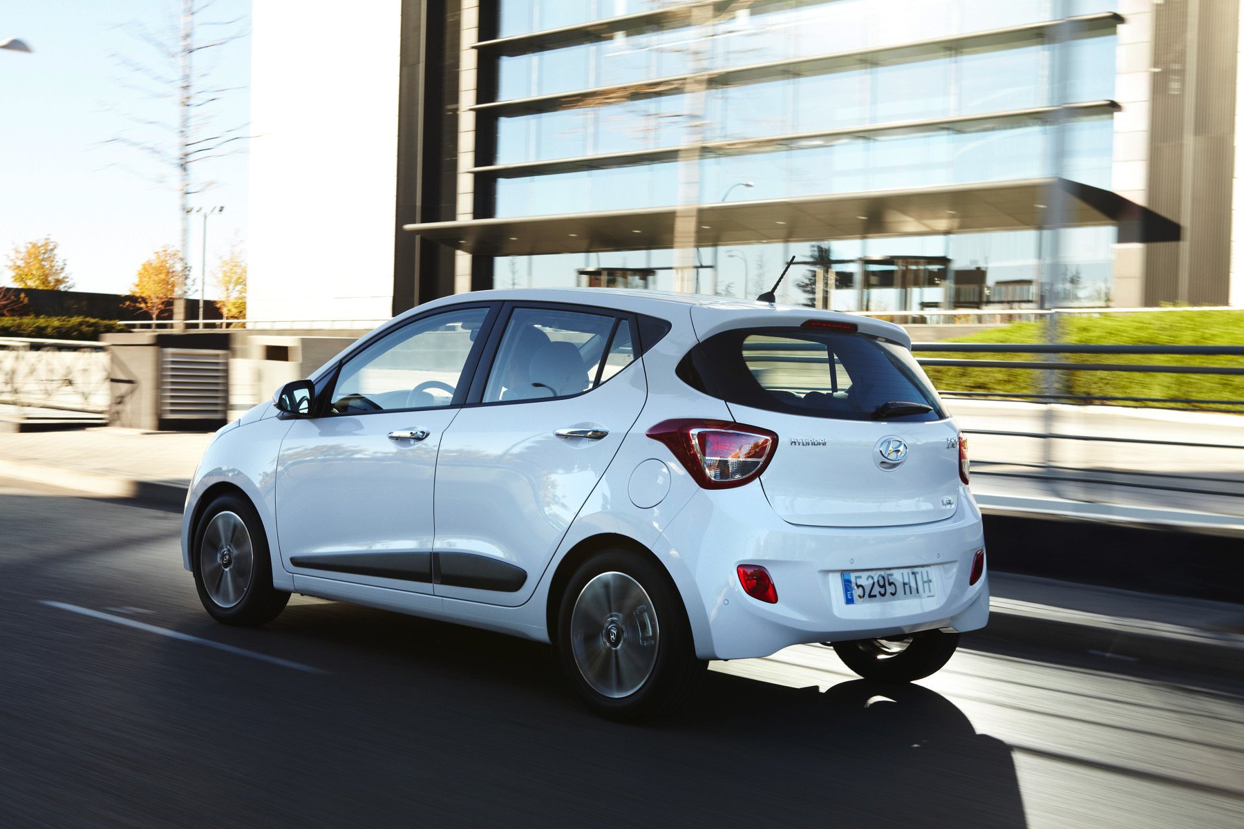 Prueba nuevo Hyundai i10: un coche urbano para salir de la ciudad