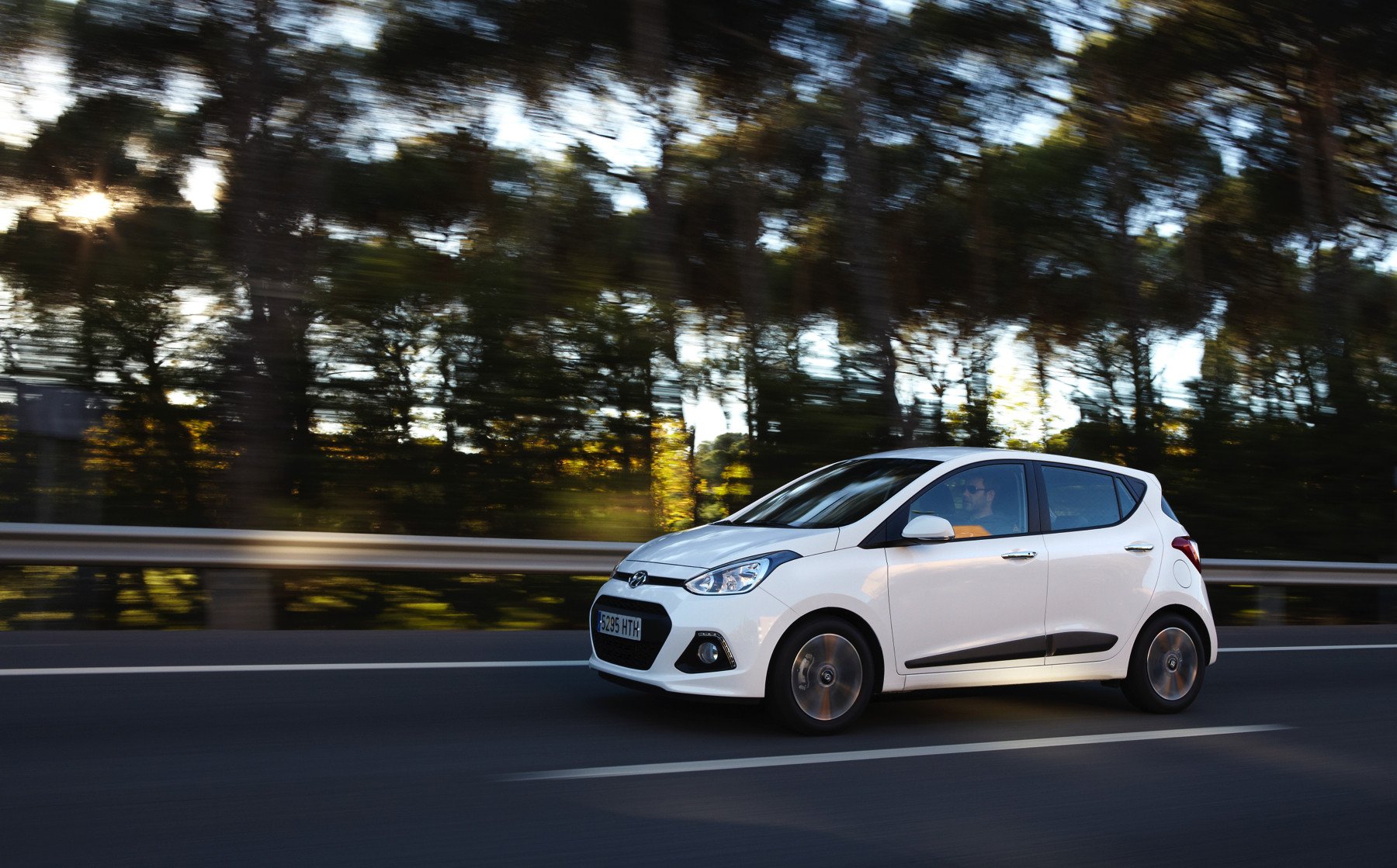 Prueba nuevo Hyundai i10: un coche urbano para salir de la ciudad