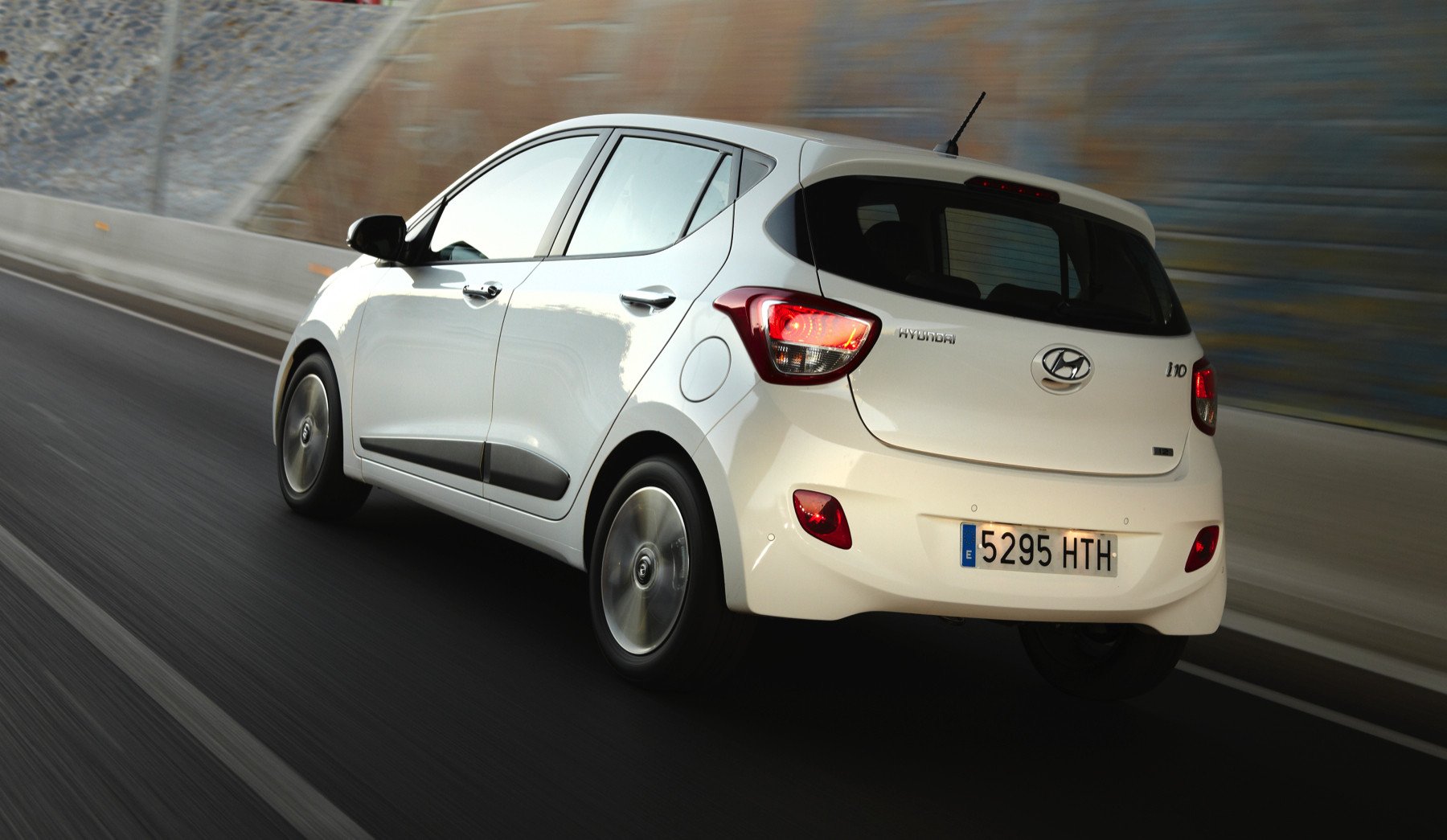 Prueba nuevo Hyundai i10: un coche urbano para salir de la ciudad