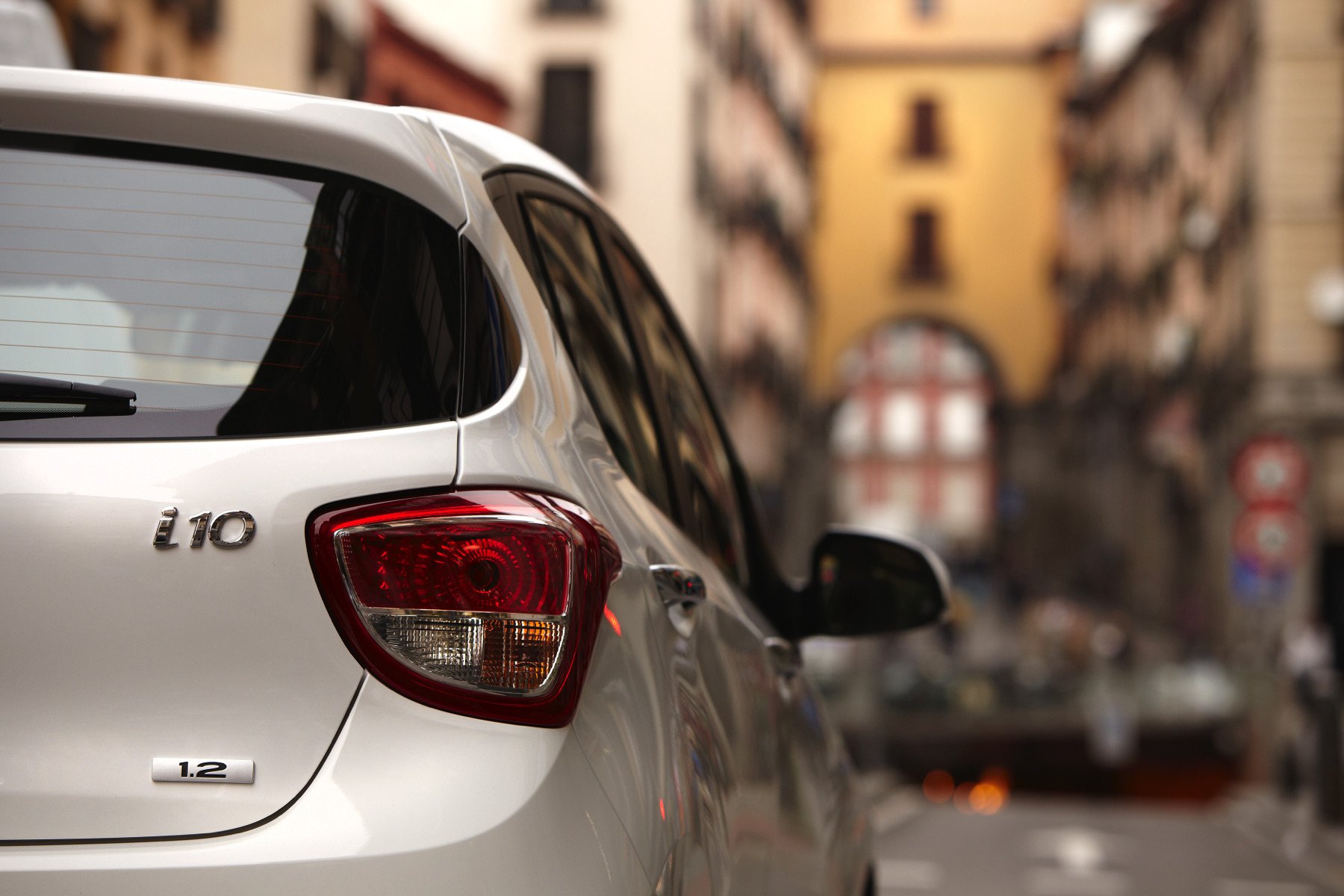 Prueba nuevo Hyundai i10: un coche urbano para salir de la ciudad