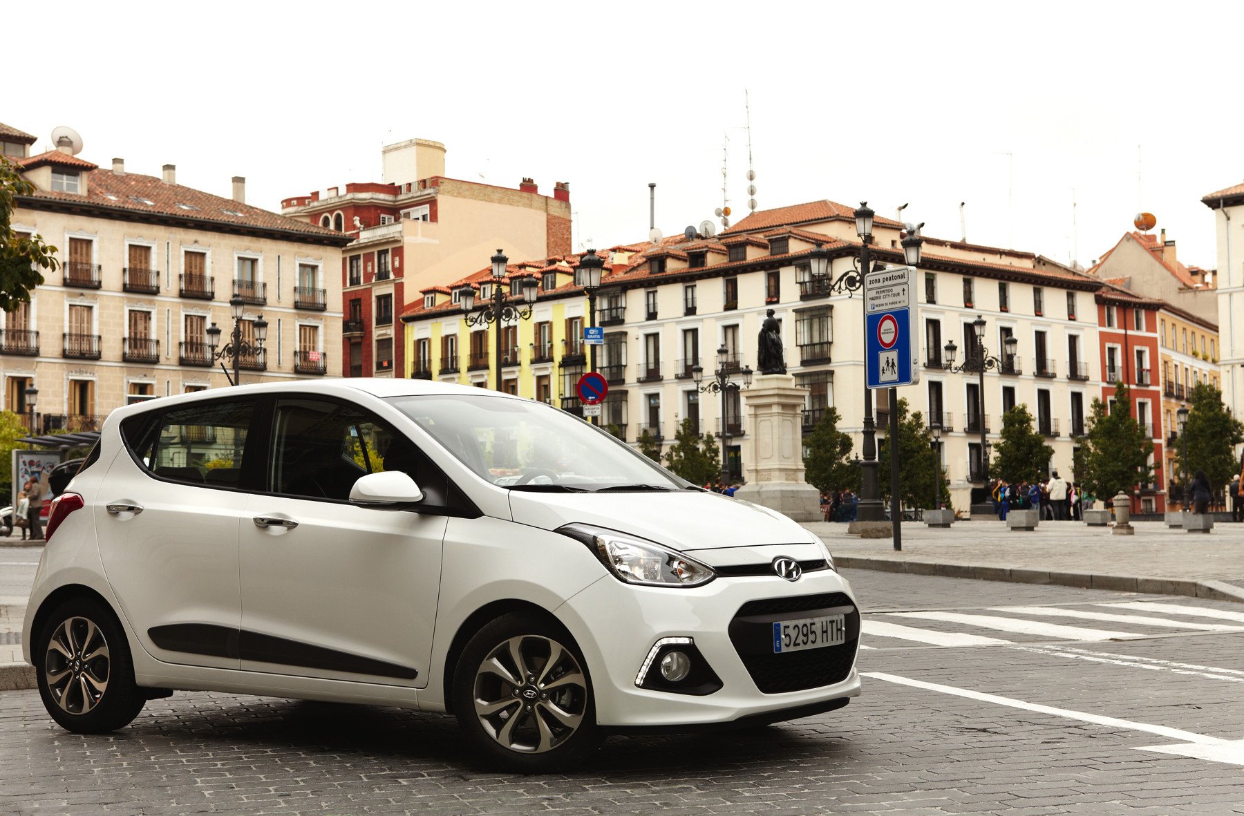 Prueba nuevo Hyundai i10: un coche urbano para salir de la ciudad