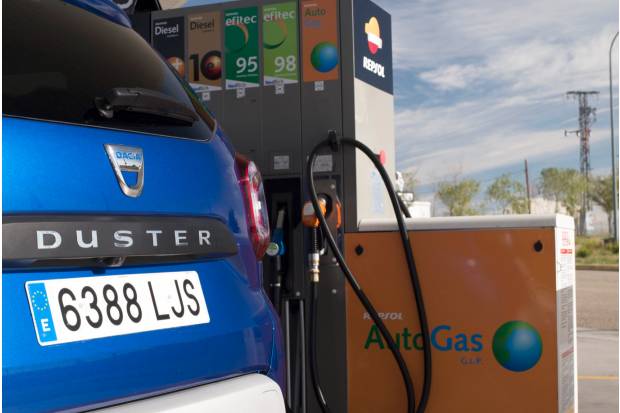 ¿Dónde encontrar las gasolineras más baratas antes de salir de viaje?