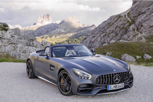 Nuevo Mercedes-AMG GT Roadster, descapotable y hasta 557 CV
