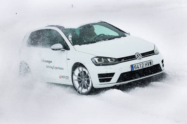 Nuevo Volkswagen Golf R: Prueba sobre hielo