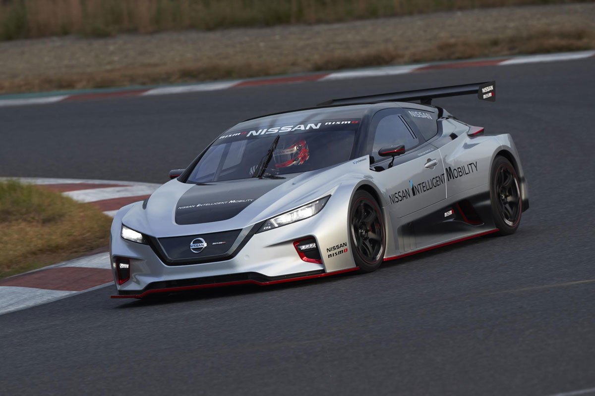 Nissan ya tiene su coche de carreras eléctrico: Leaf NISMO RC
