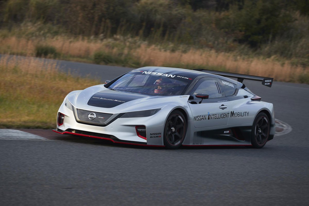 Nissan ya tiene su coche de carreras eléctrico: Leaf NISMO RC
