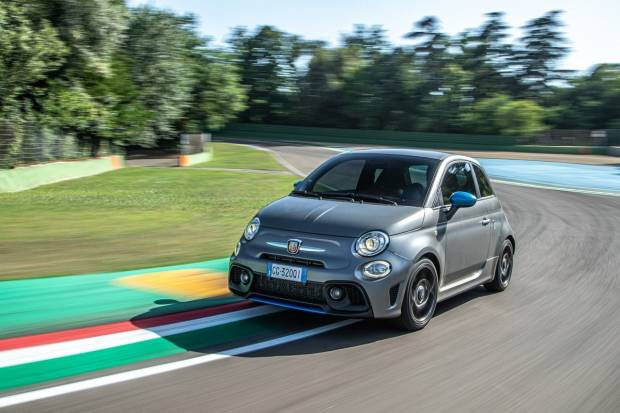 Probamos en circuito el Abarth F595: diversión asegurada desde 20.200 euros