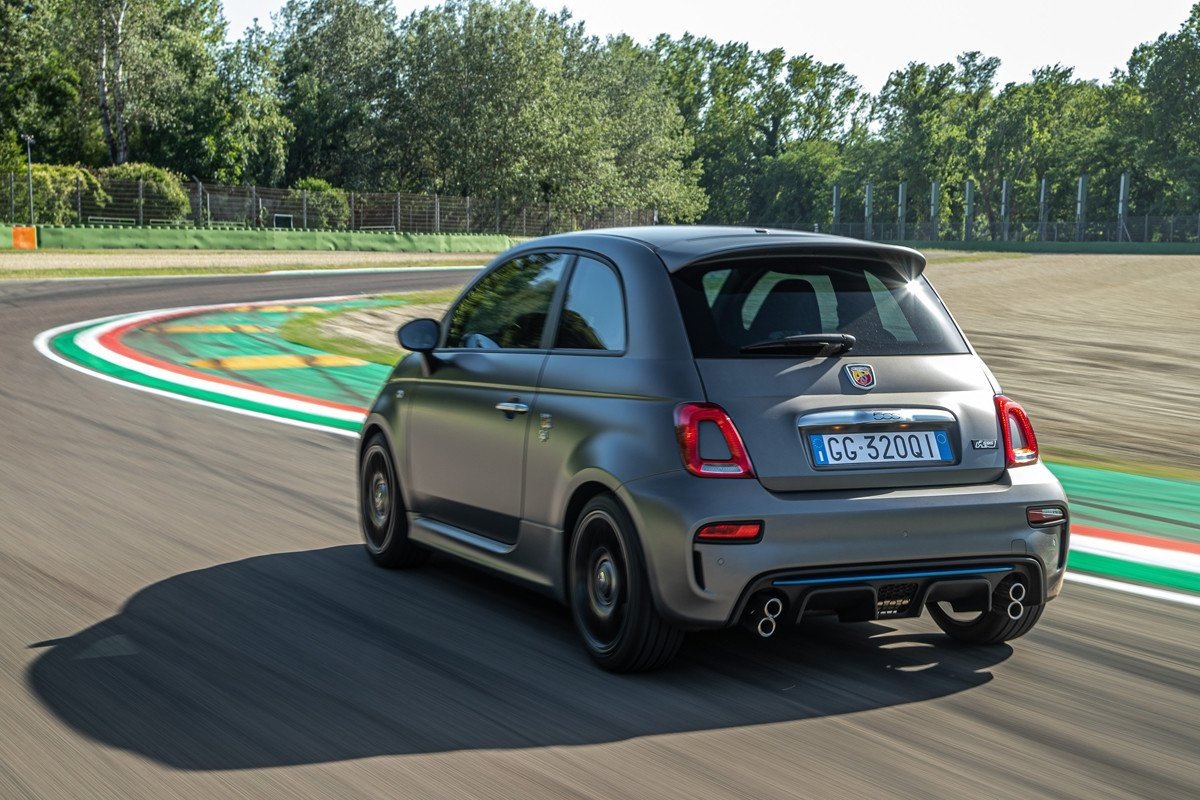 Probamos en circuito el Abarth F595: diversión asegurada desde 20.200 euros