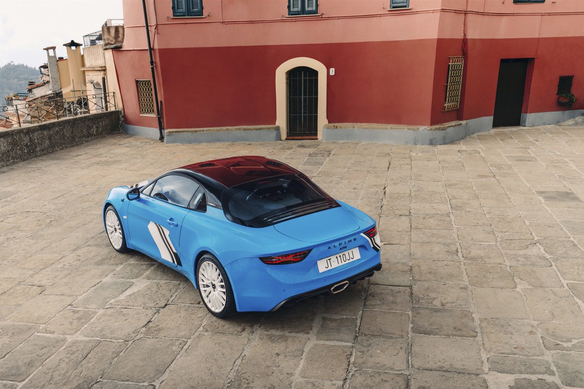 Alpine se abona a las ediciones limitadas: así luce la San Remo 73 dedicada a los rallys