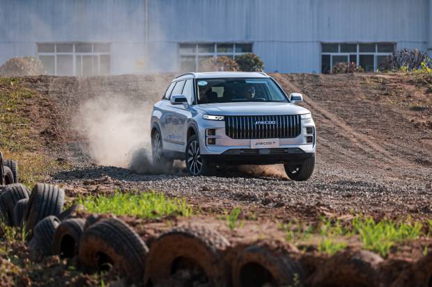 Nuevo Jaecoo 7, el SUV chino con look todoterreno, motores gasolina y variantes 4x4