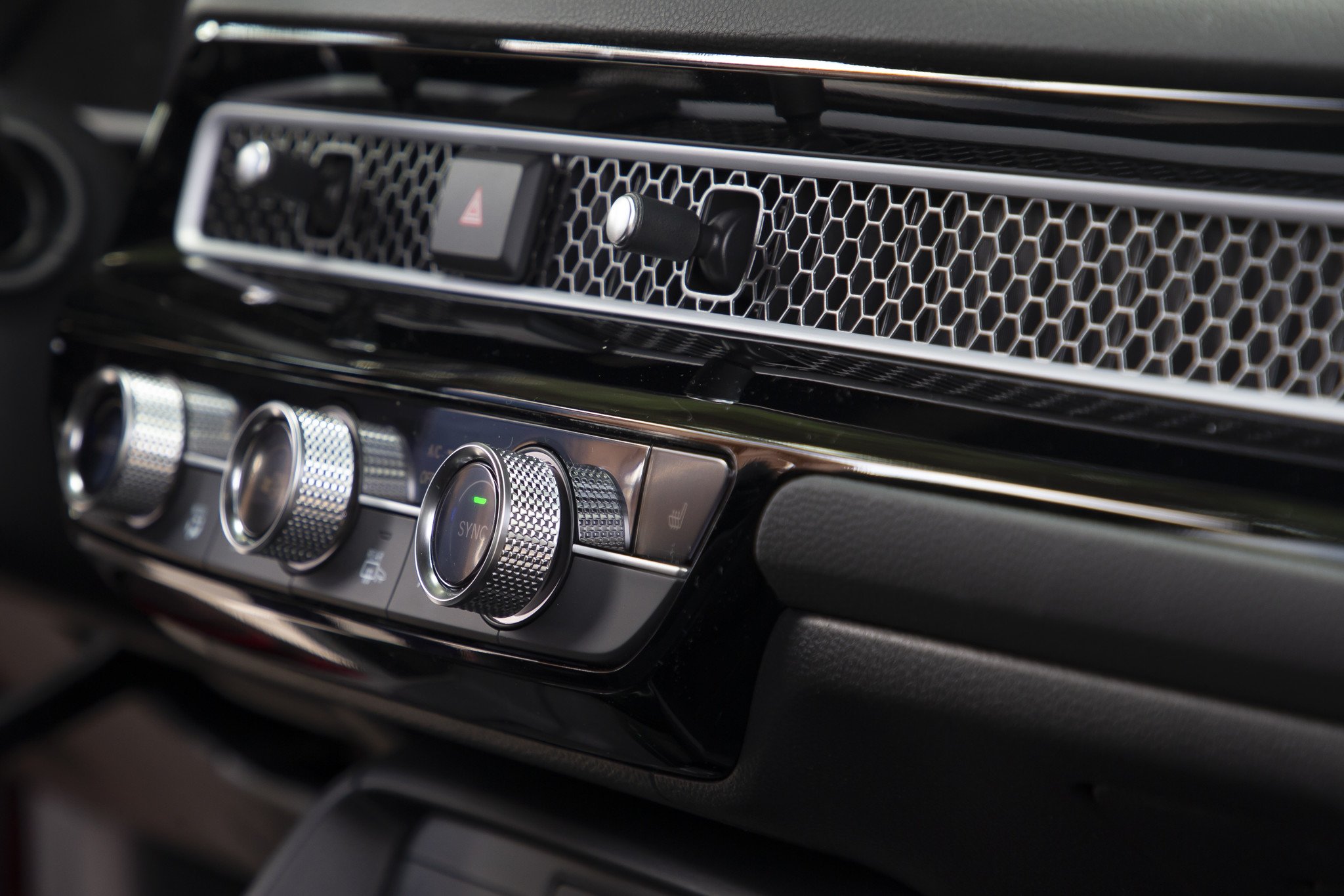 Probamos a fondo el nuevo Honda Civic: Híbrido, nueva imagen y mejoras en el interior