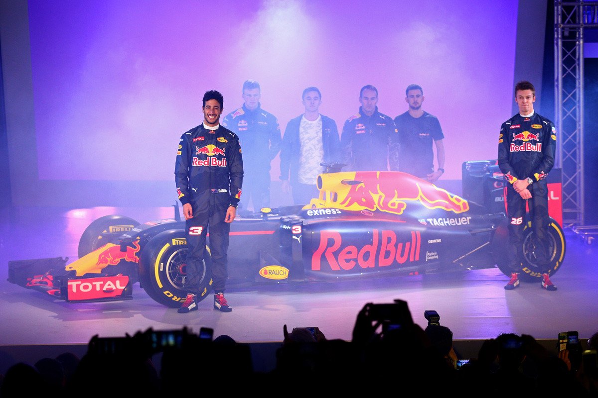Vídeo: así es el nuevo Red Bull RB12 2016