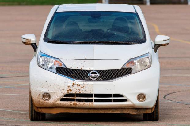 Nissan crea el coche que no se ensucia