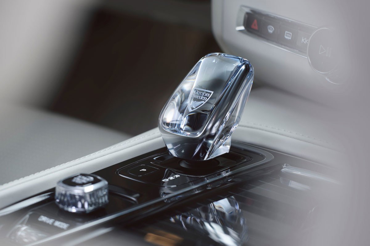 Volvo renueva sus S90 y V90 e incluye motores híbridos ligeros