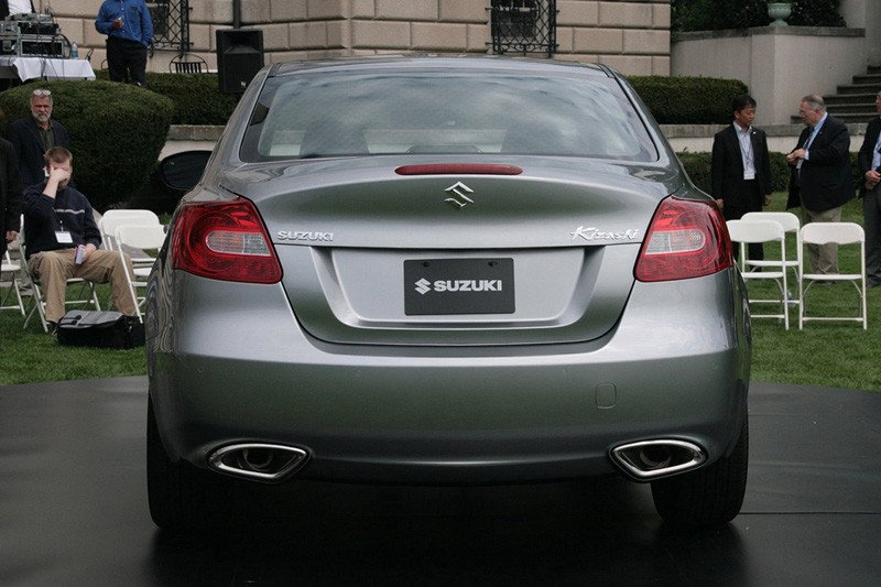 Suzuki Kizashi, el coche de las mil caras