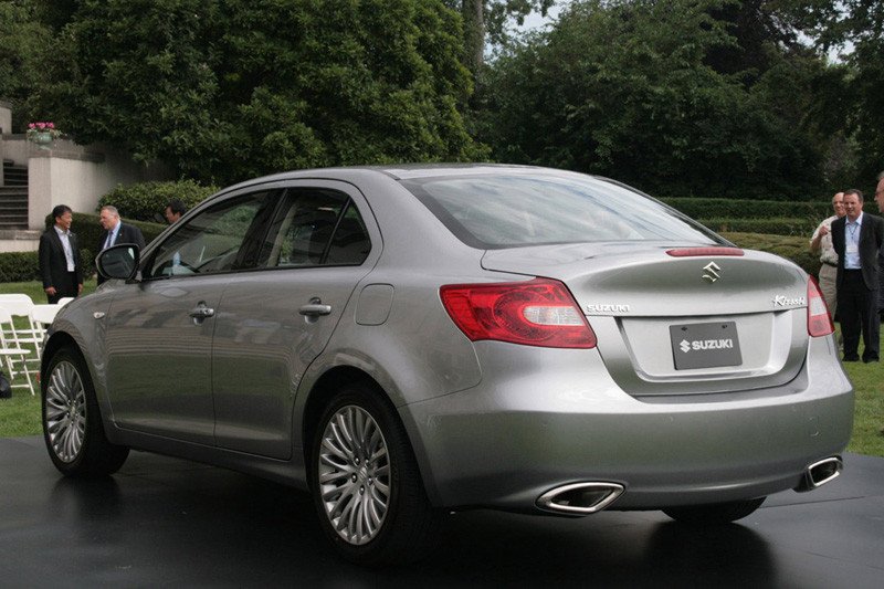 Suzuki Kizashi, el coche de las mil caras