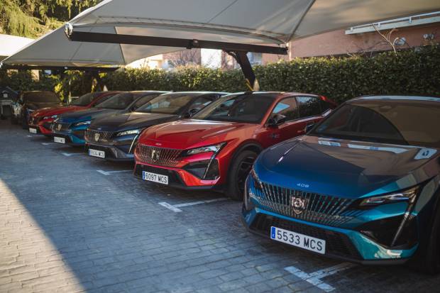 Precios del nuevo Peugeot 408: desde 34.850 euros