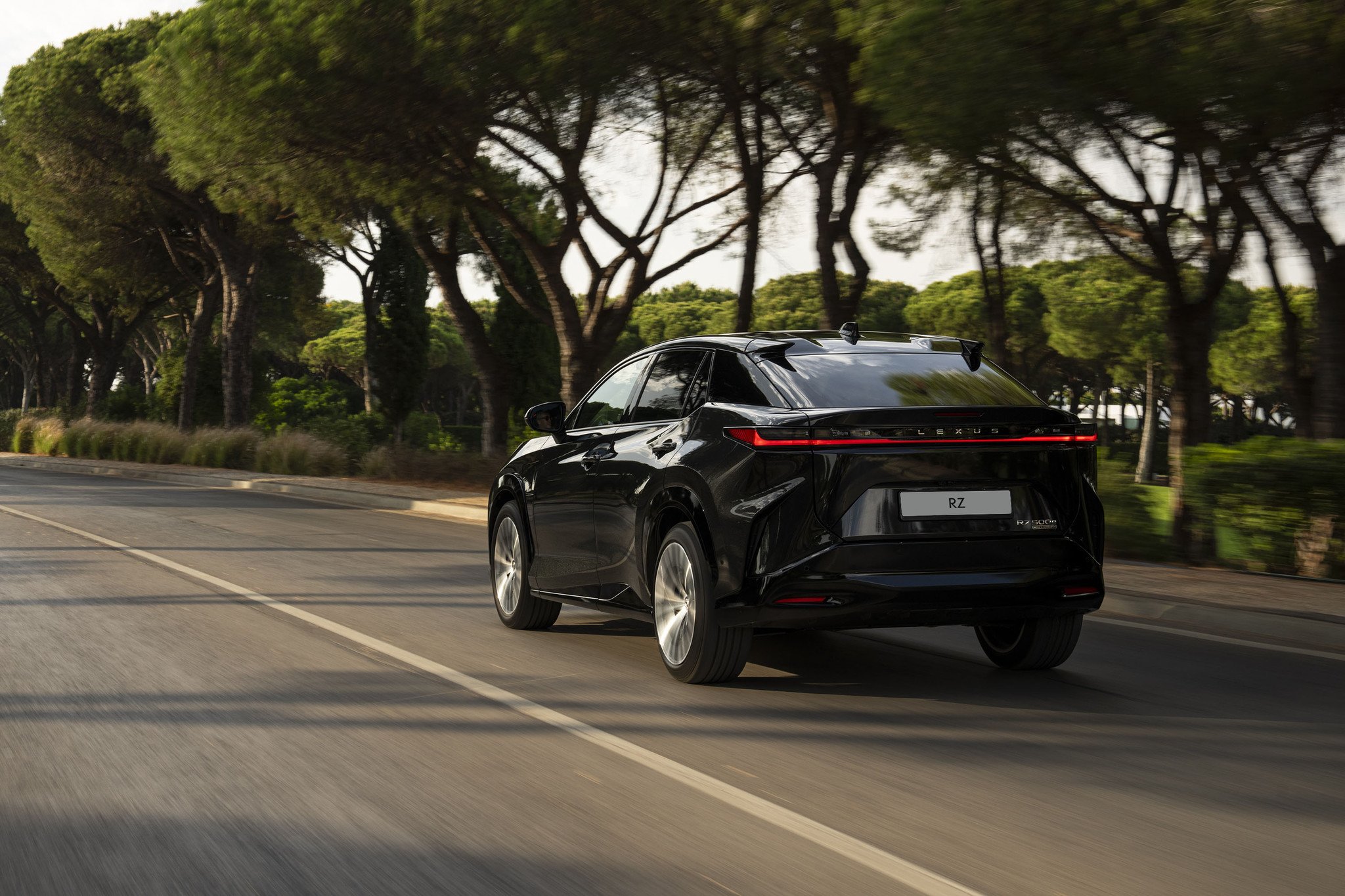 Lexus RZ 2026