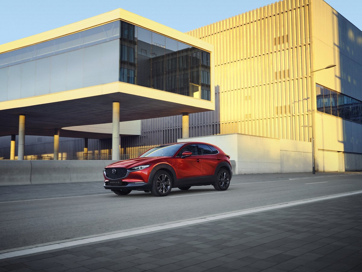 Mazda CX-30 2024, el SUV nipón se actualiza y mejora su arsenal tecnológico