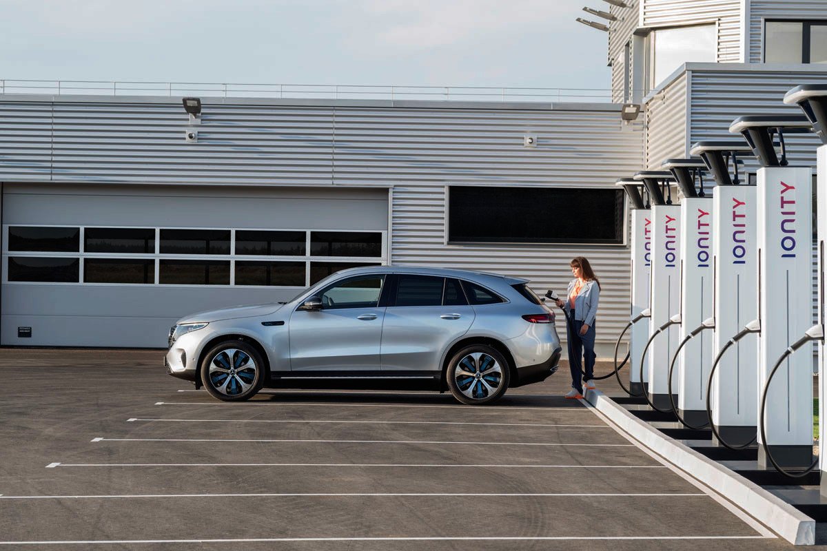 Mercedes presenta el EQC, su primer coche eléctrico