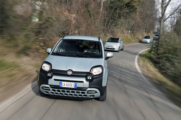 La moda del “tailgating”: 8 peligros de pegarse al coche de delante