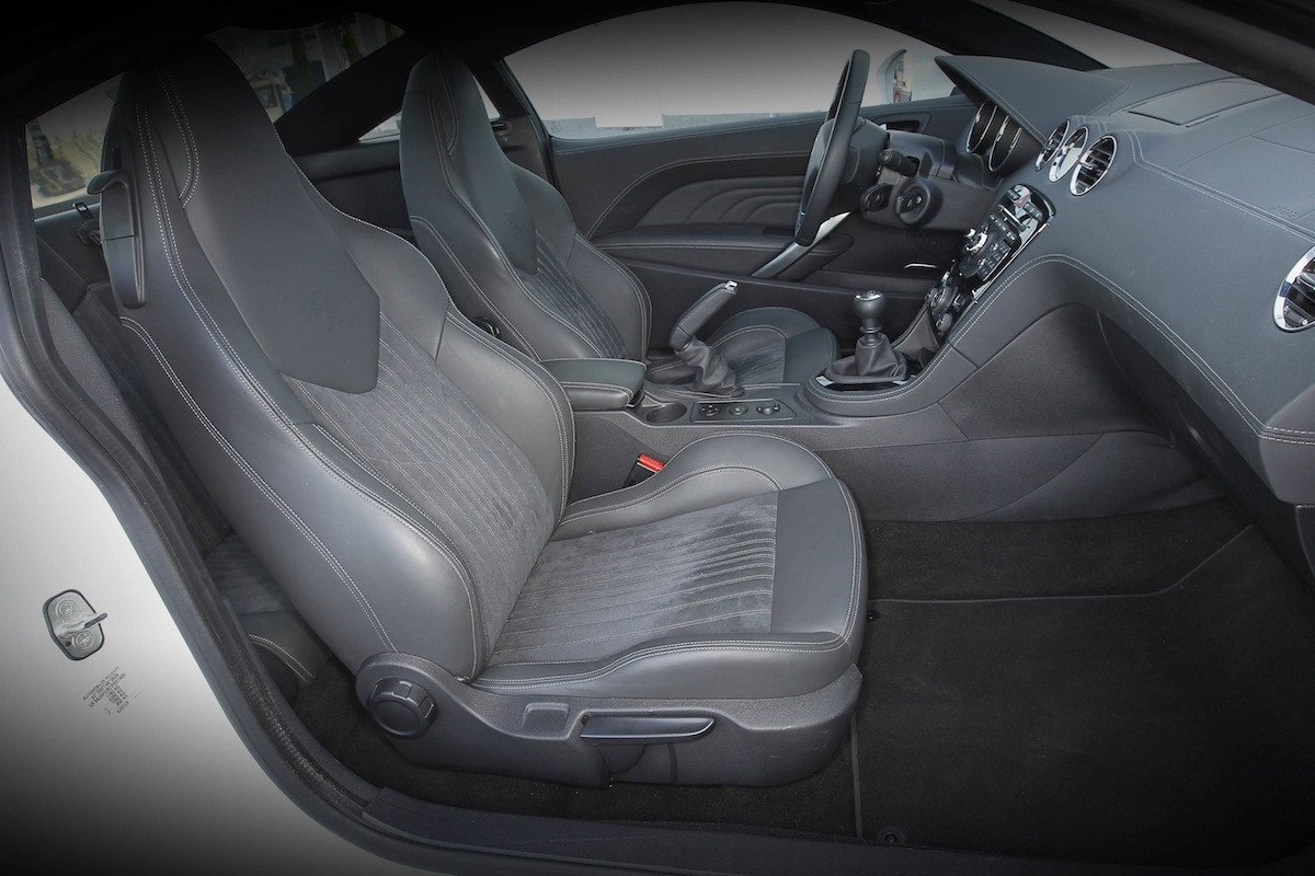 Prueba: Toyota GT86 contra Peugeot RCZ: Propulsión o tracción