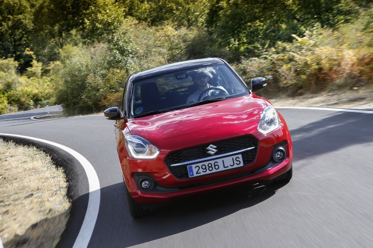 Prueba del Suzuki Swift Hybrid 2020: precio, opiniones, acabados,...
