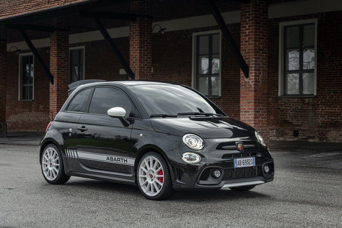 Abarth 695 Esseesse: una edición limitada en dos colores
