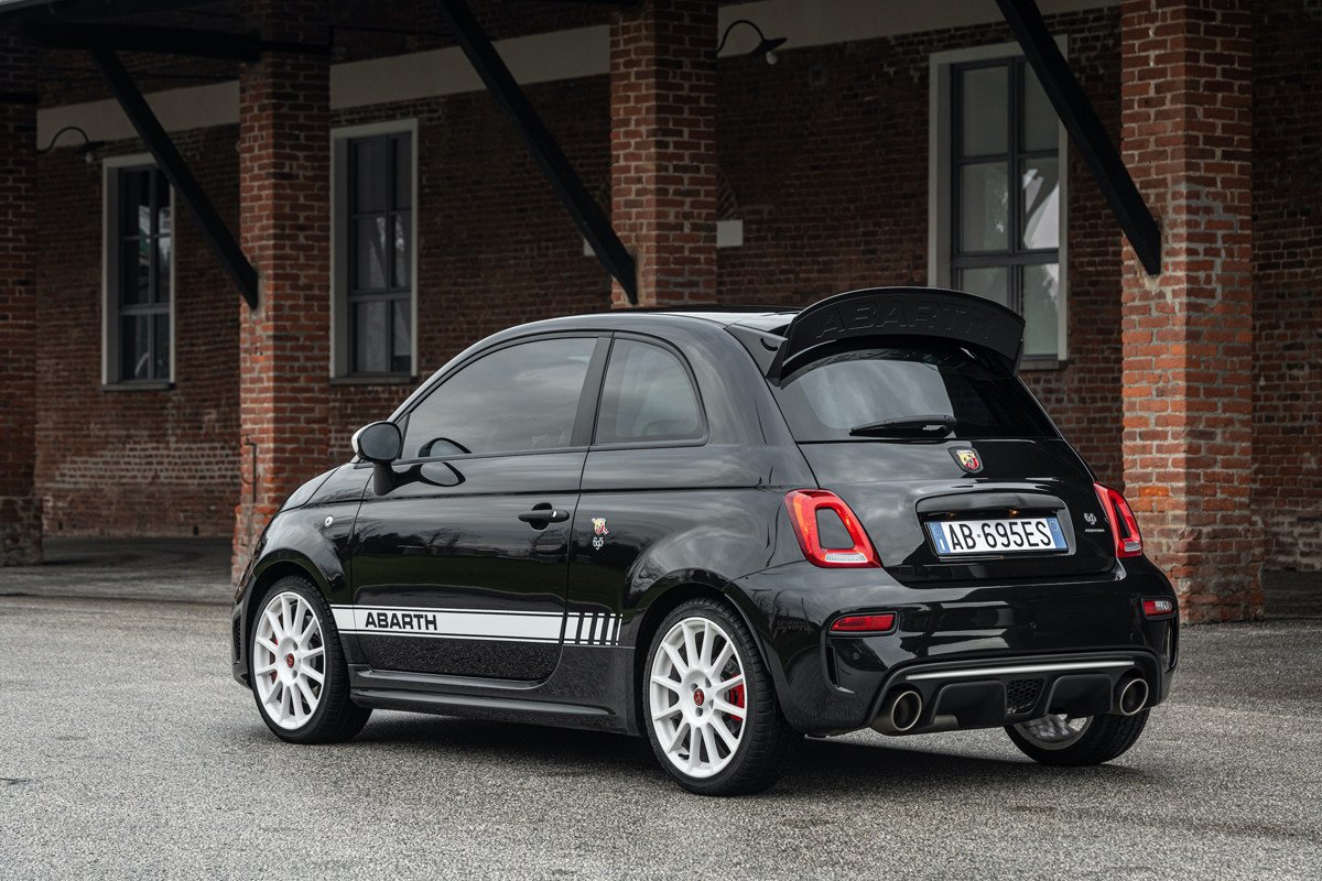 Abarth 695 Esseesse: una edición limitada en dos colores