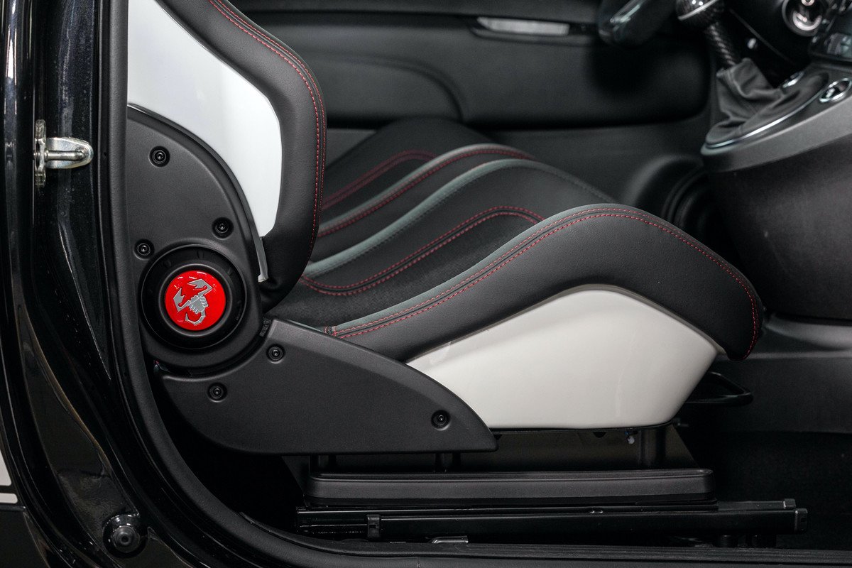 Abarth 695 Esseesse: una edición limitada en dos colores