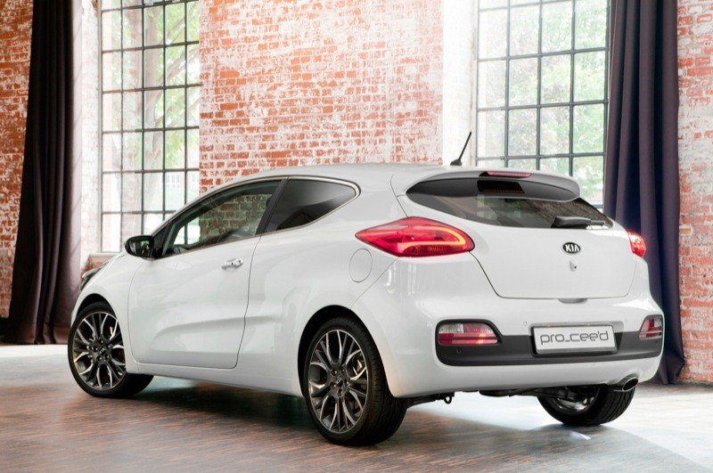 Kia pro_cee’d: primeras fotos y debut en Salón de París