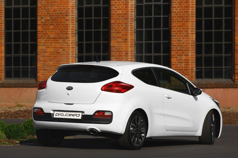Kia pro_cee’d: primeras fotos y debut en Salón de París