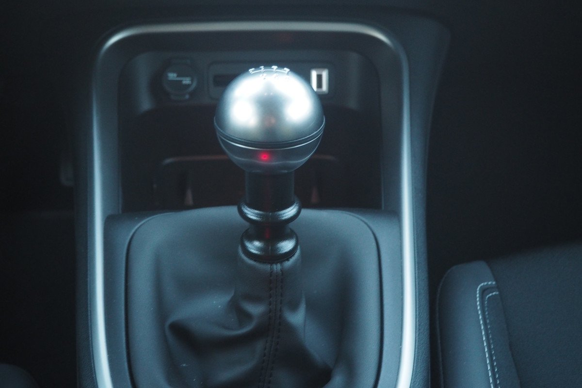 Prueba y opinión del Jeep Avenger gasolina: interior, precio y comportamiento 