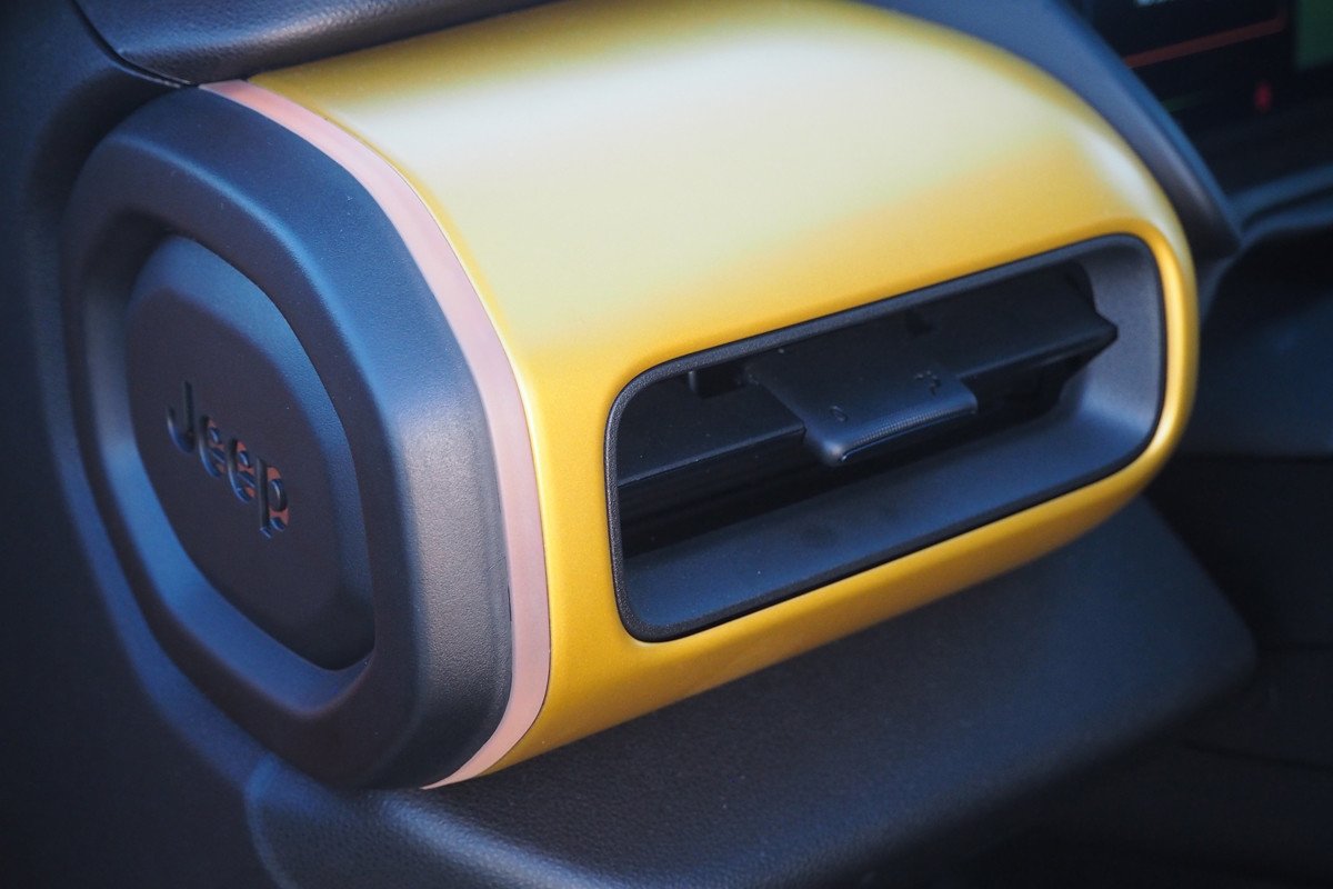 Prueba y opinión del Jeep Avenger gasolina: interior, precio y comportamiento 