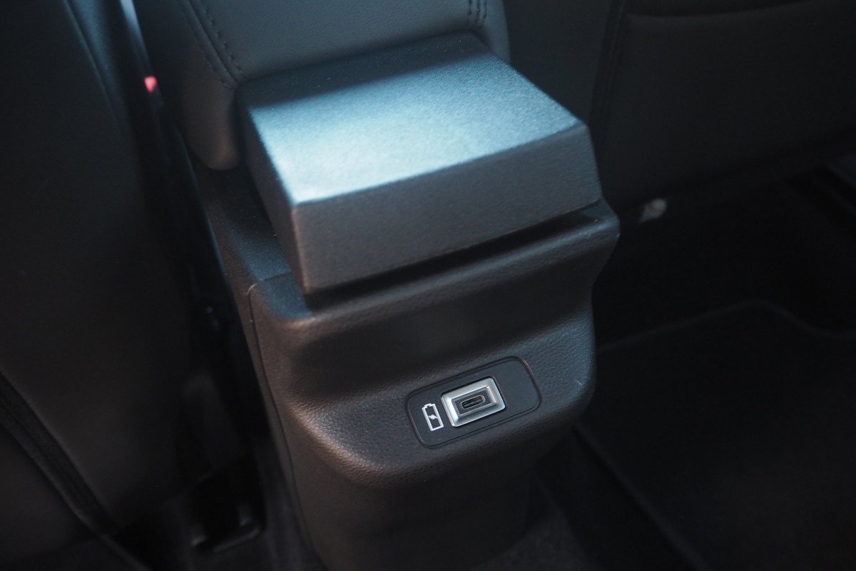 Prueba y opinión del Jeep Avenger gasolina: interior, precio y comportamiento 