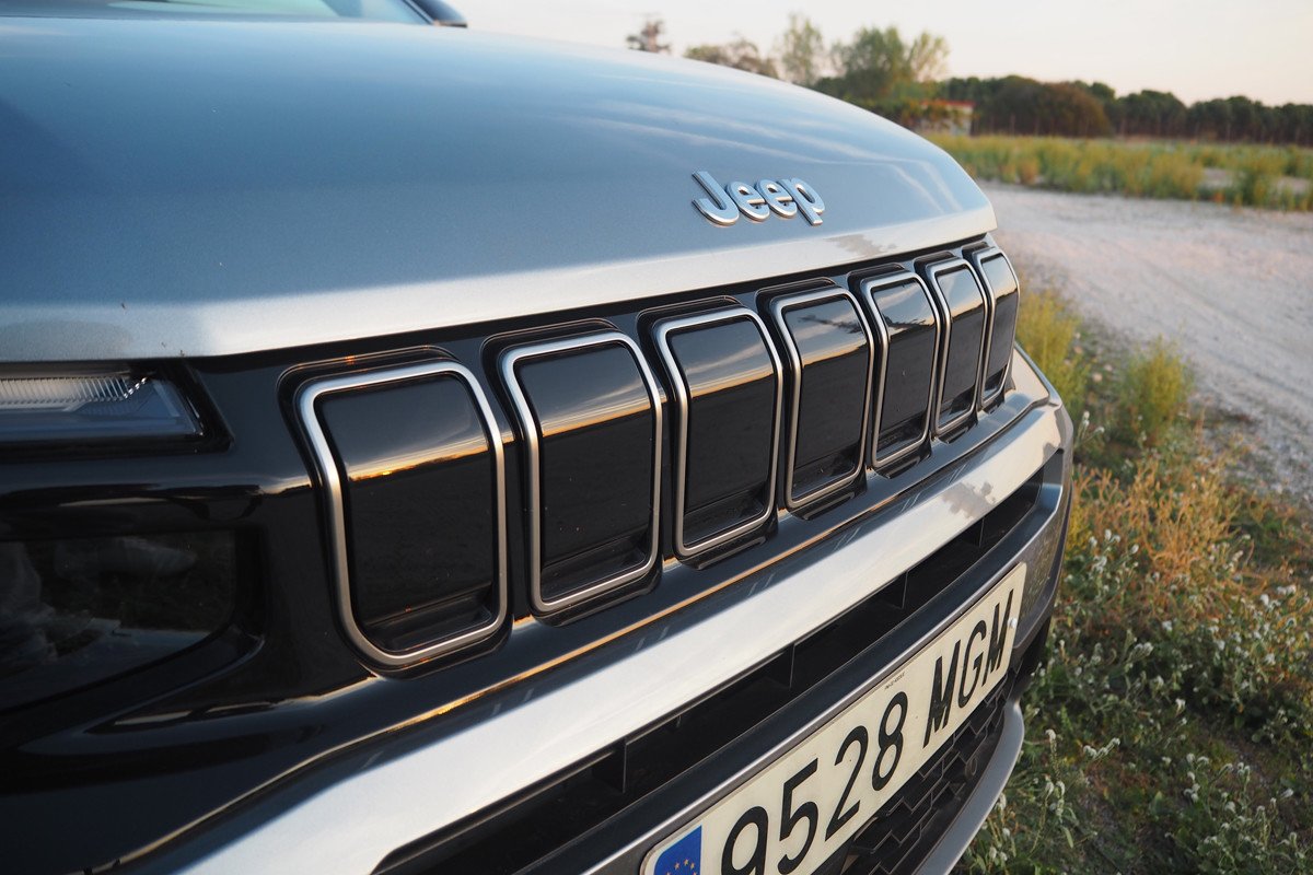 Prueba y opinión del Jeep Avenger gasolina: interior, precio y comportamiento 