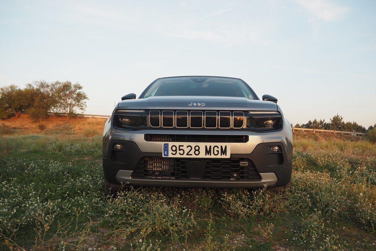 Prueba y opinión del Jeep Avenger gasolina: interior, precio y comportamiento 