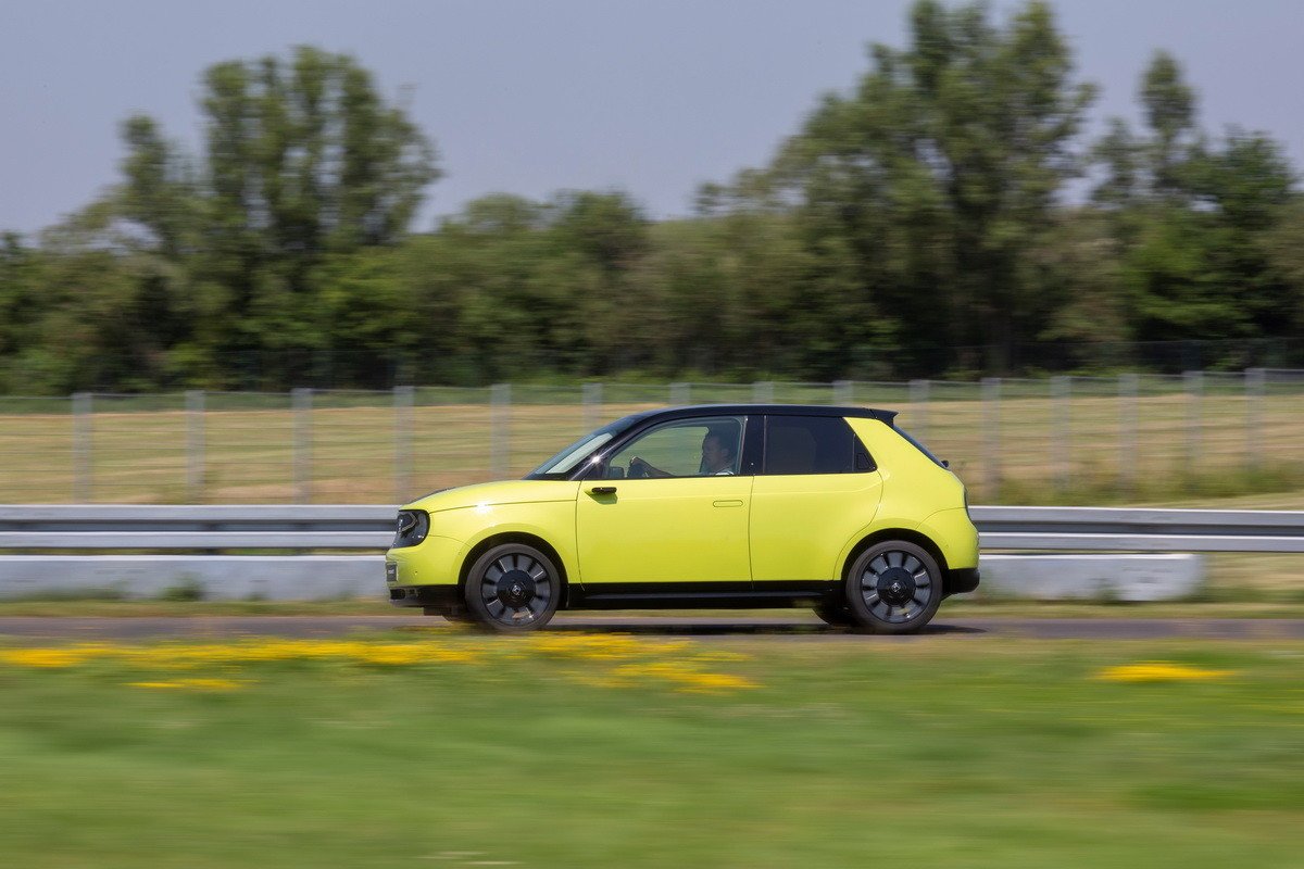 El Honda e promete buenas sensaciones al volante