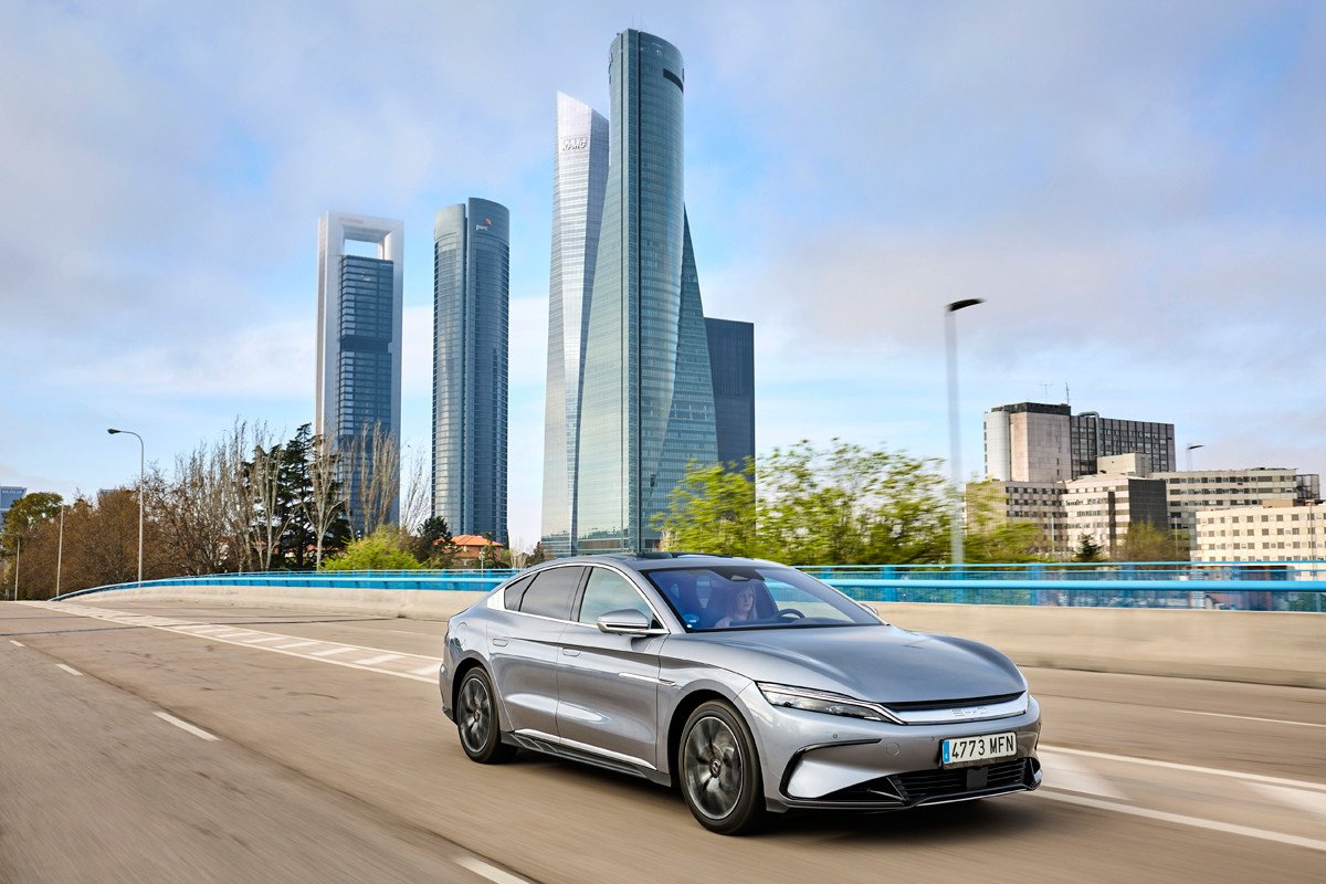 Ya disponibles en España los BYD Tang y Han: todos los detalles de los coches chinos