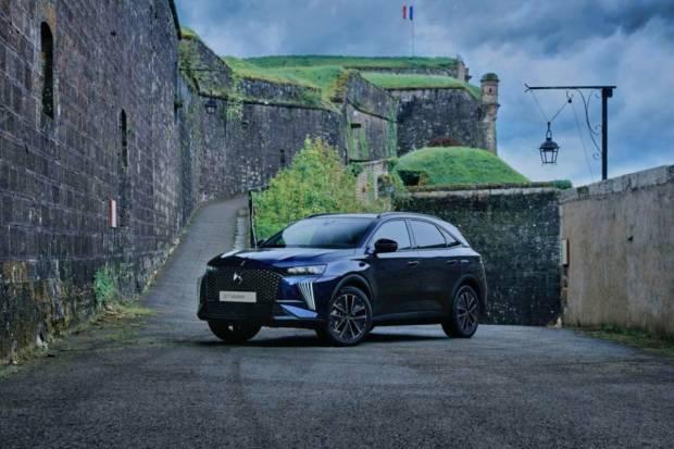 El DS 7 Vauban: un SUV híbrido enchufable blindado protegido contra armas cortas