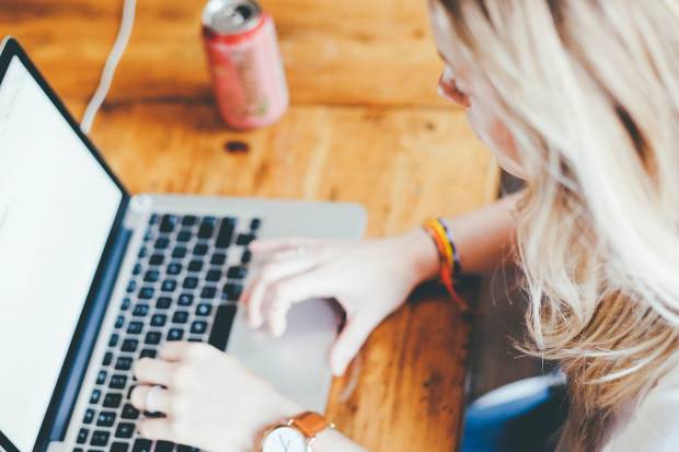¿Qué trámites con la DGT puedo hacer por internet?