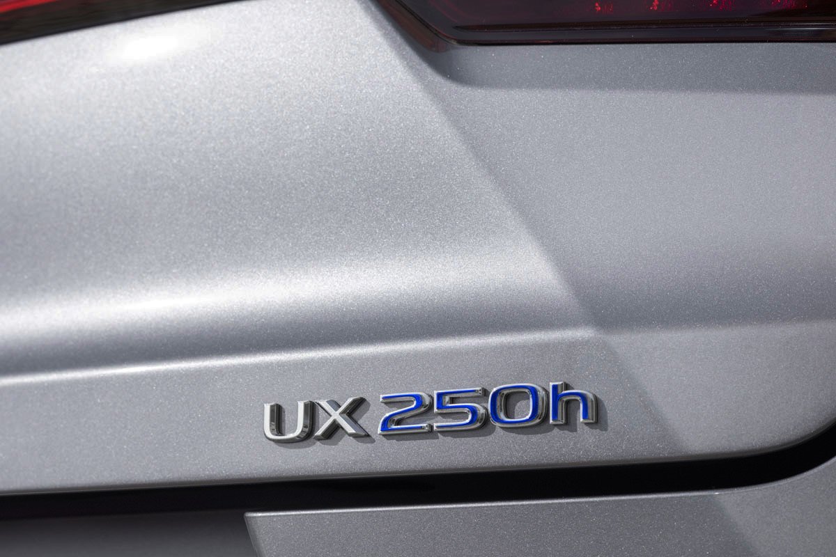 Nuevos datos sobre el Lexus UX