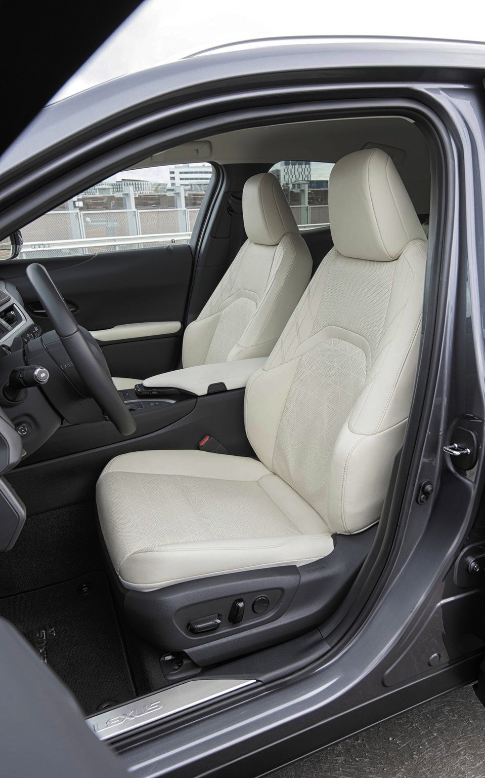 Nuevos datos sobre el Lexus UX
