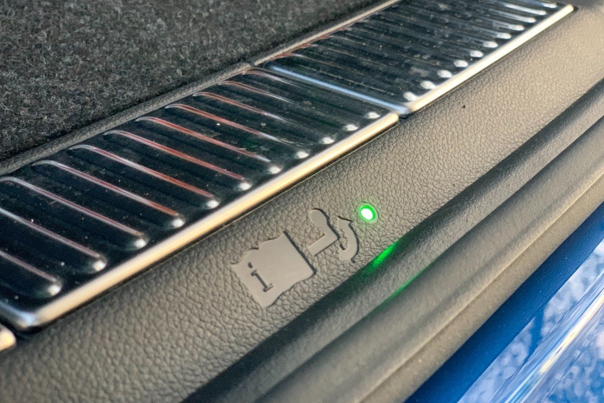 Prueba del Skoda Superb iV combi Sportline PHEV: precio, opinión, datos,...