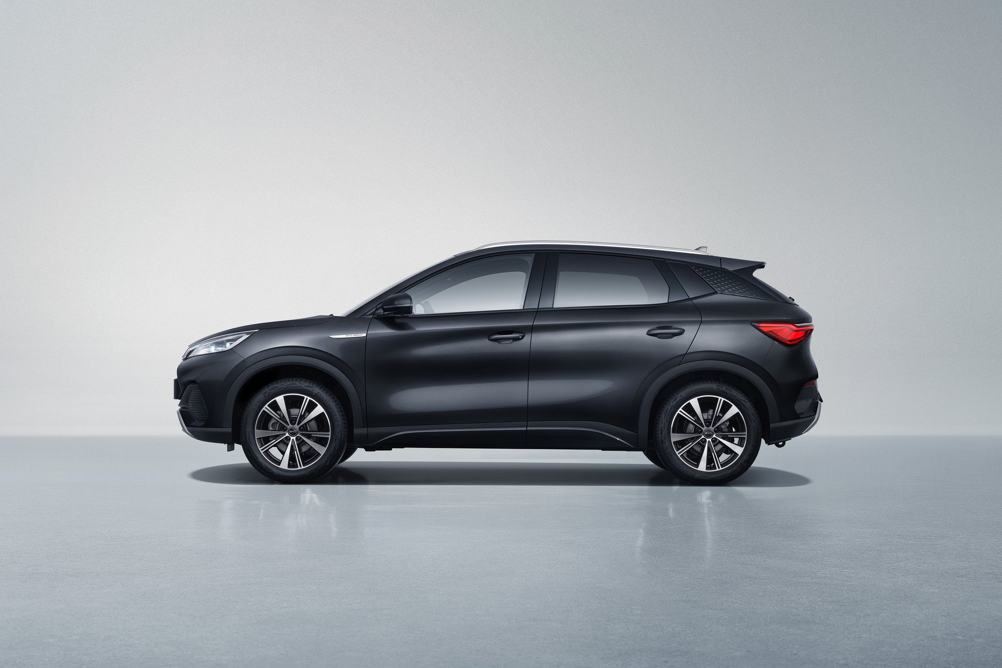 BYD Atto 3 Estudio Lateral
