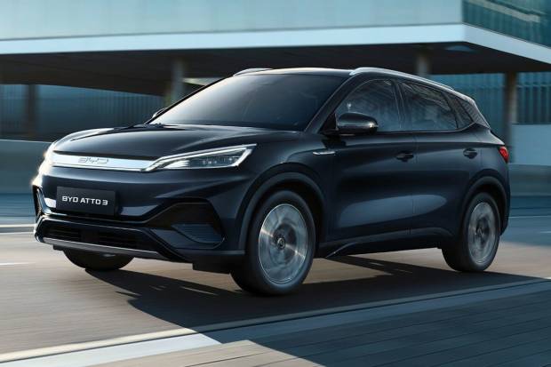 Novedades del BYD Atto 3 2025: ligeros cambios por fuera e importantes cambios por dentro