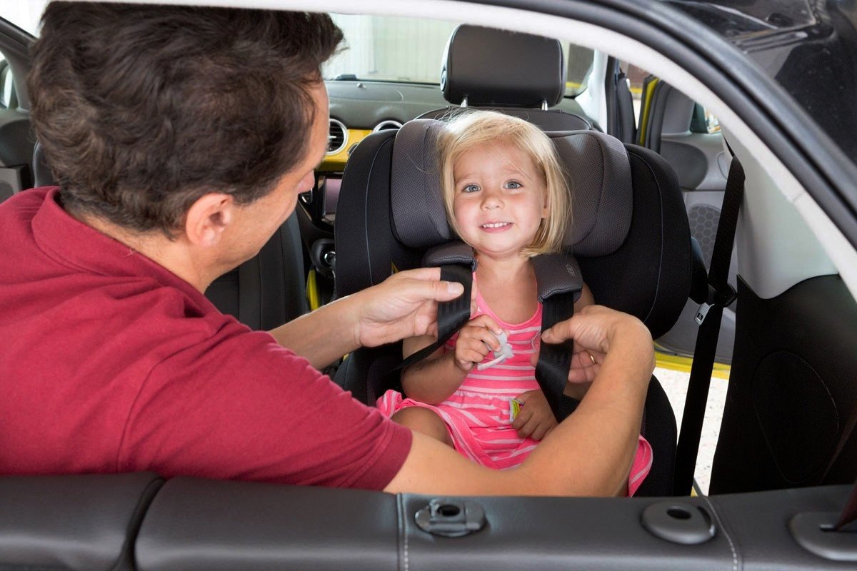  cómo llevar a niños en coche